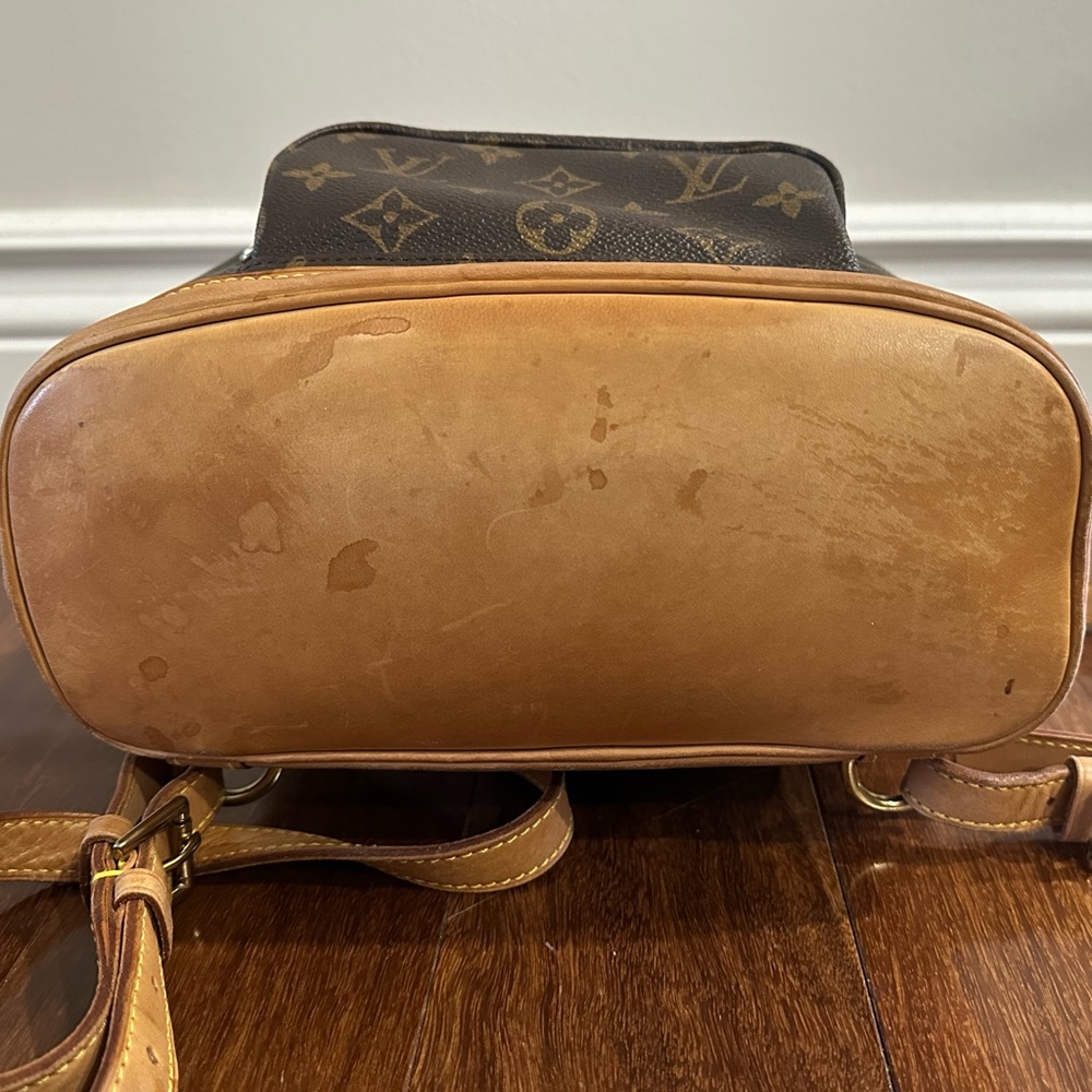 Louis Vuitton Backpack - Picture 4 of 10